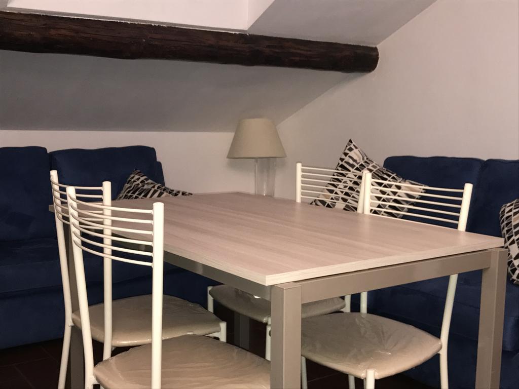 Charming Apartment The Castle Mailand Exterior foto